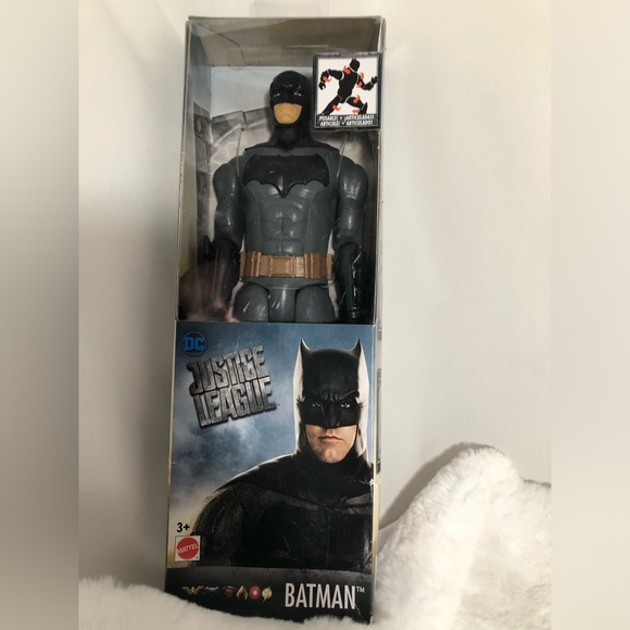 New Batman action figure - Picture 1 of 1